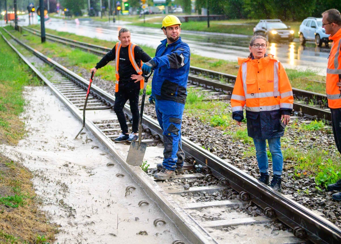 Zatrzymanie ruchu tramwajowego na Włókniarzy