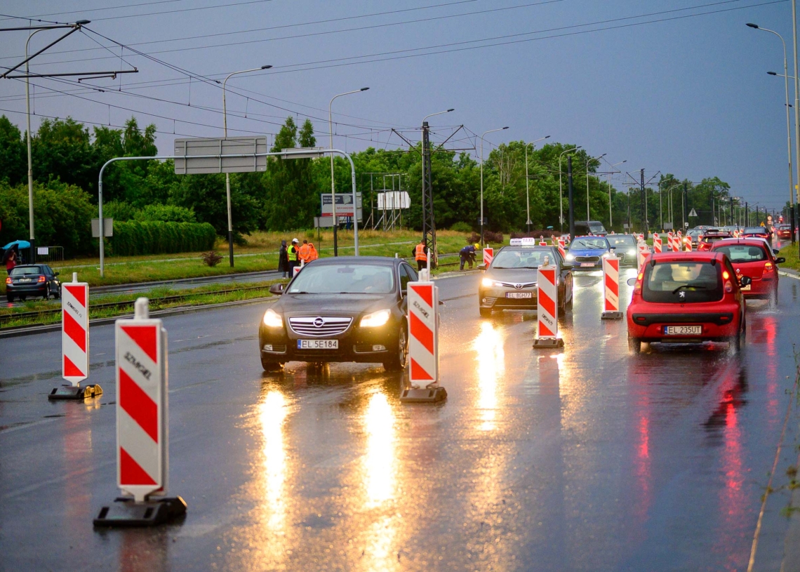 Zatrzymanie ruchu tramwajowego na Włókniarzy