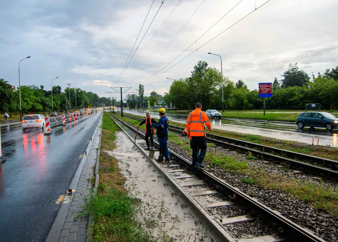 Zatrzymanie ruchu tramwajowego na Włókniarzy