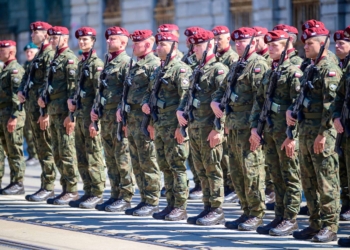 Przysięga żołnierzy dobrowolnej zasadniczej służby wojskowej w Łodzi