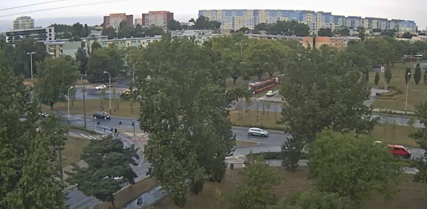 Zatrzymanie ruchu tramwajów na Wyszyńskiego. Zasłabnięcie pasażera 1 zatrzymanie ruchu tramwajów na Wyszyńskiego
