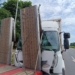 Wypadek w Piotrkowie. Zderzenie lawety przewożącej koparkę z ciężarówką na Sikorskiego 6 Wypadek w Piotrkowie