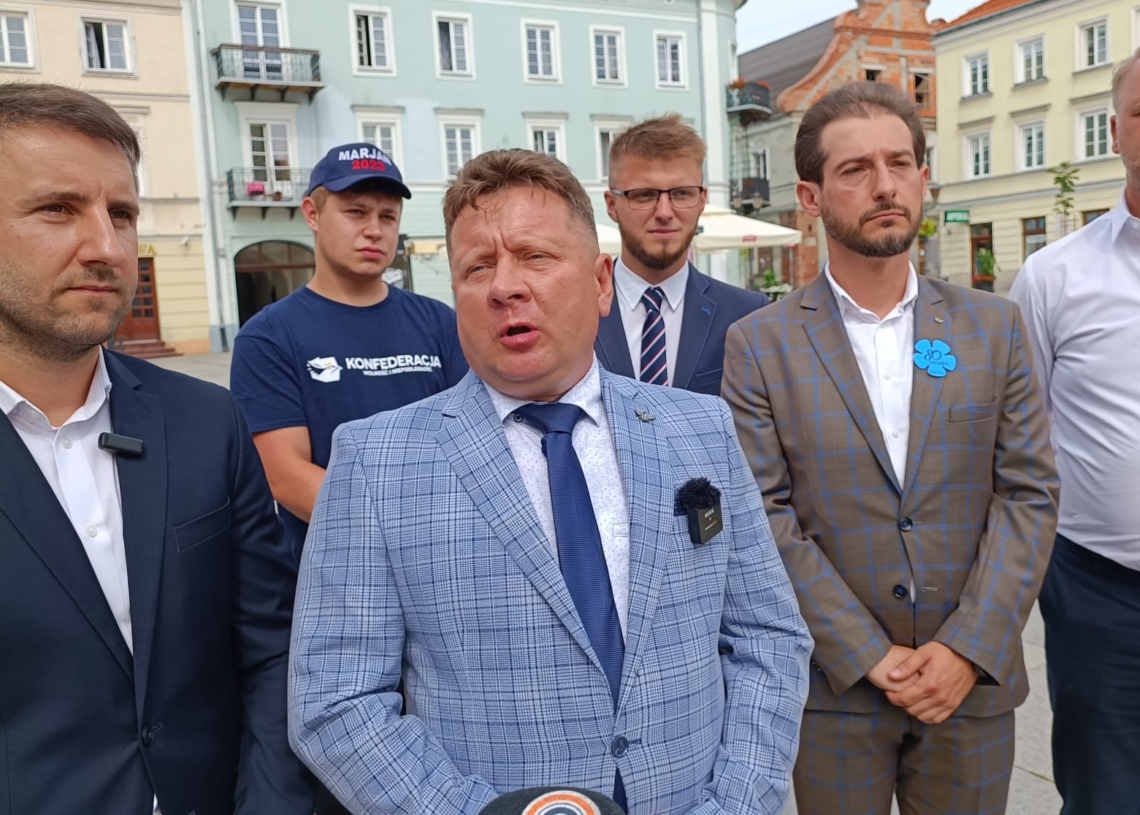 Konfederacja okręgu piotrkowskiego zaprezentowała liderów listy do Sejmu [ZDJĘCIA]