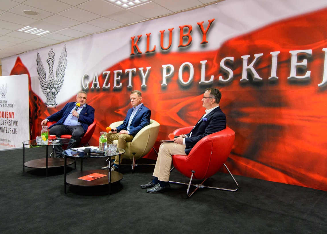 Zjazd Klubów Gazety Polskiej w Spale. Gościem Mariusz Błaszczak, szef MON