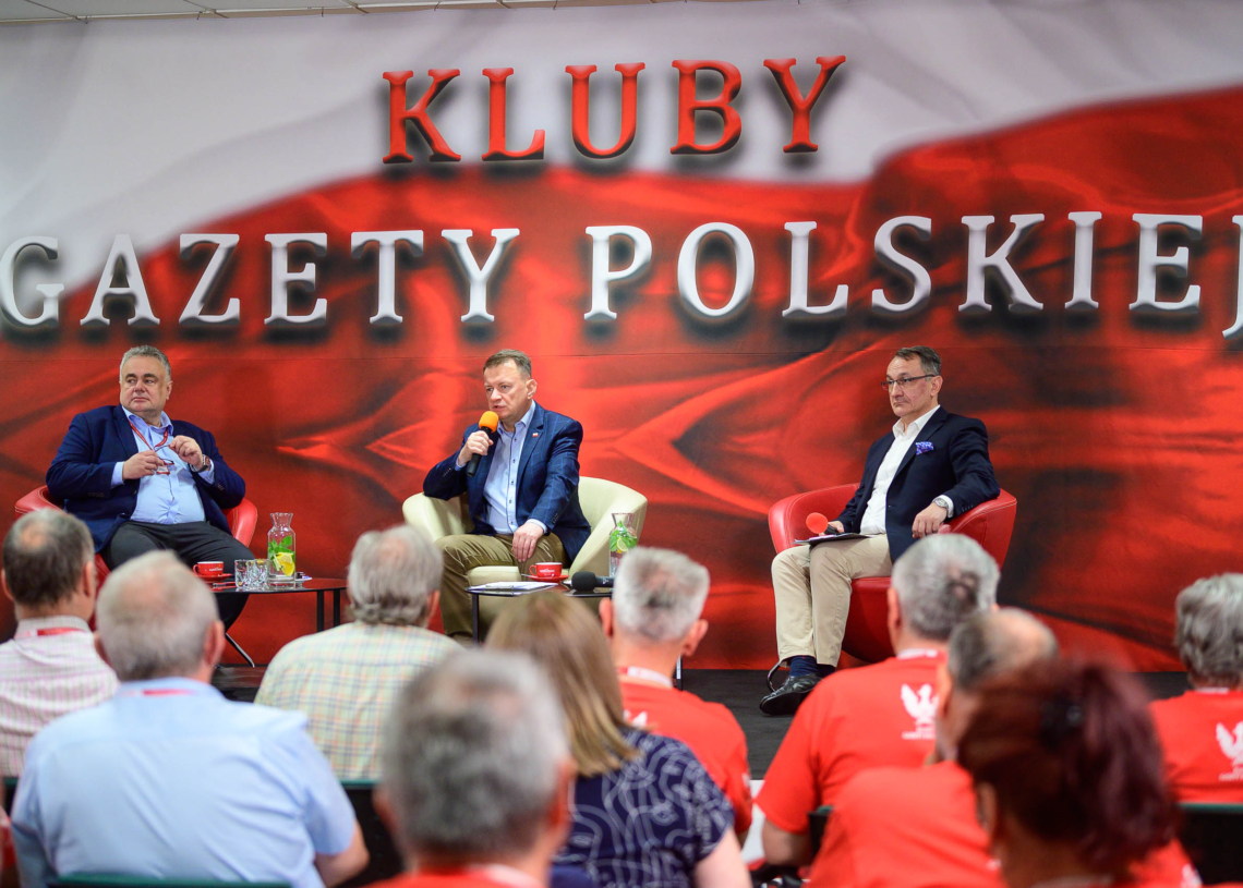 Zjazd Klubów Gazety Polskiej w Spale. Gościem Mariusz Błaszczak, szef MON