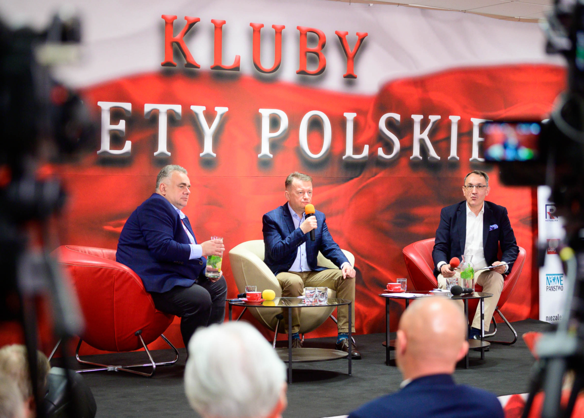 Zjazd Klubów Gazety Polskiej w Spale. Gościem Mariusz Błaszczak, szef MON