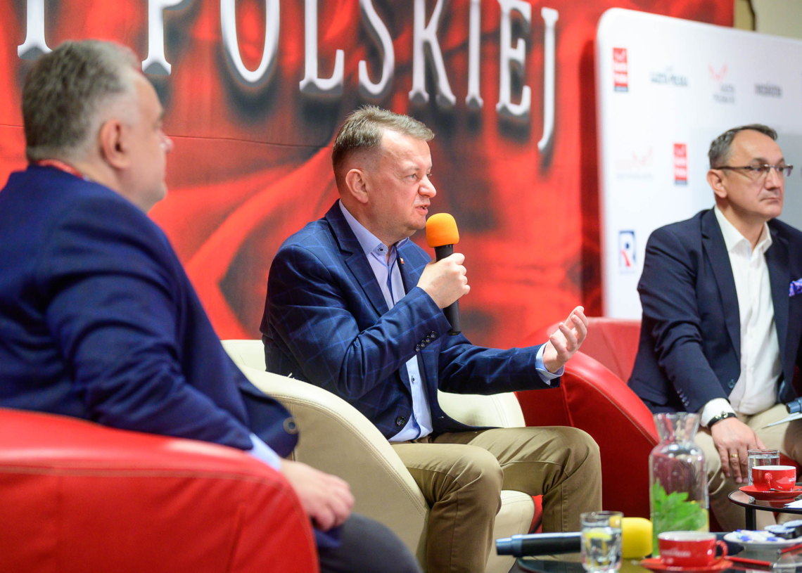 Zjazd Klubów Gazety Polskiej w Spale. Gościem Mariusz Błaszczak, szef MON