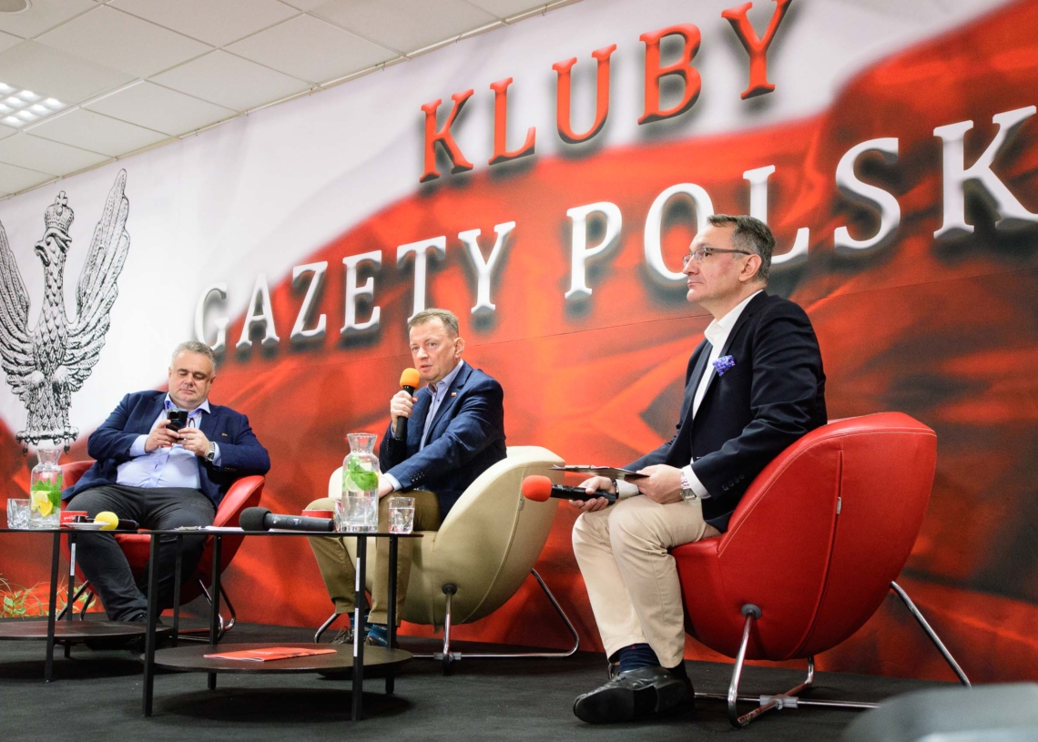 Zjazd Klubów Gazety Polskiej w Spale. Gościem Mariusz Błaszczak, szef MON