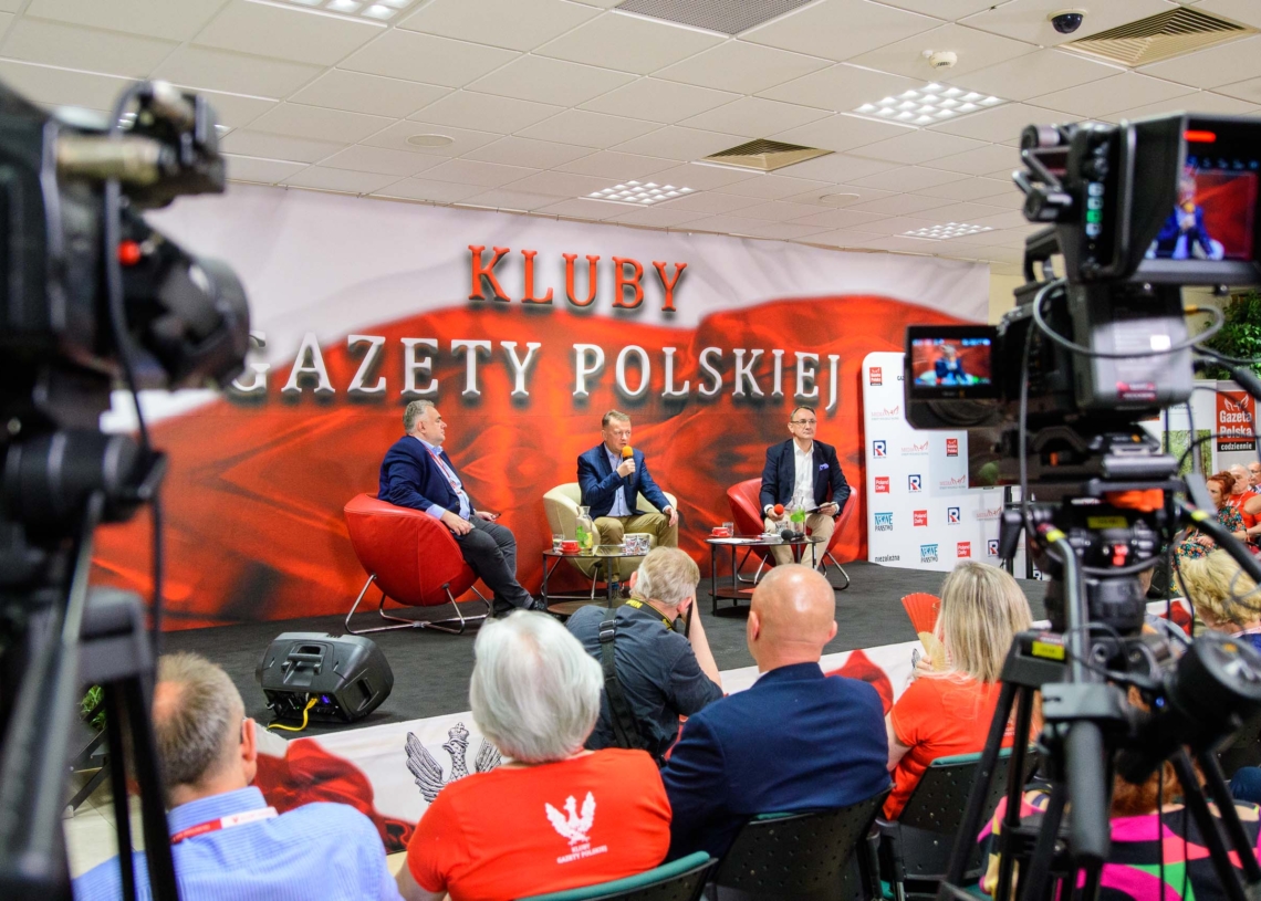Zjazd Klubów Gazety Polskiej w Spale. Gościem Mariusz Błaszczak, szef MON