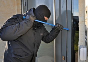 Policja przestrzega - zdjęcia z wakacji publikujmy dopiero po powrocie