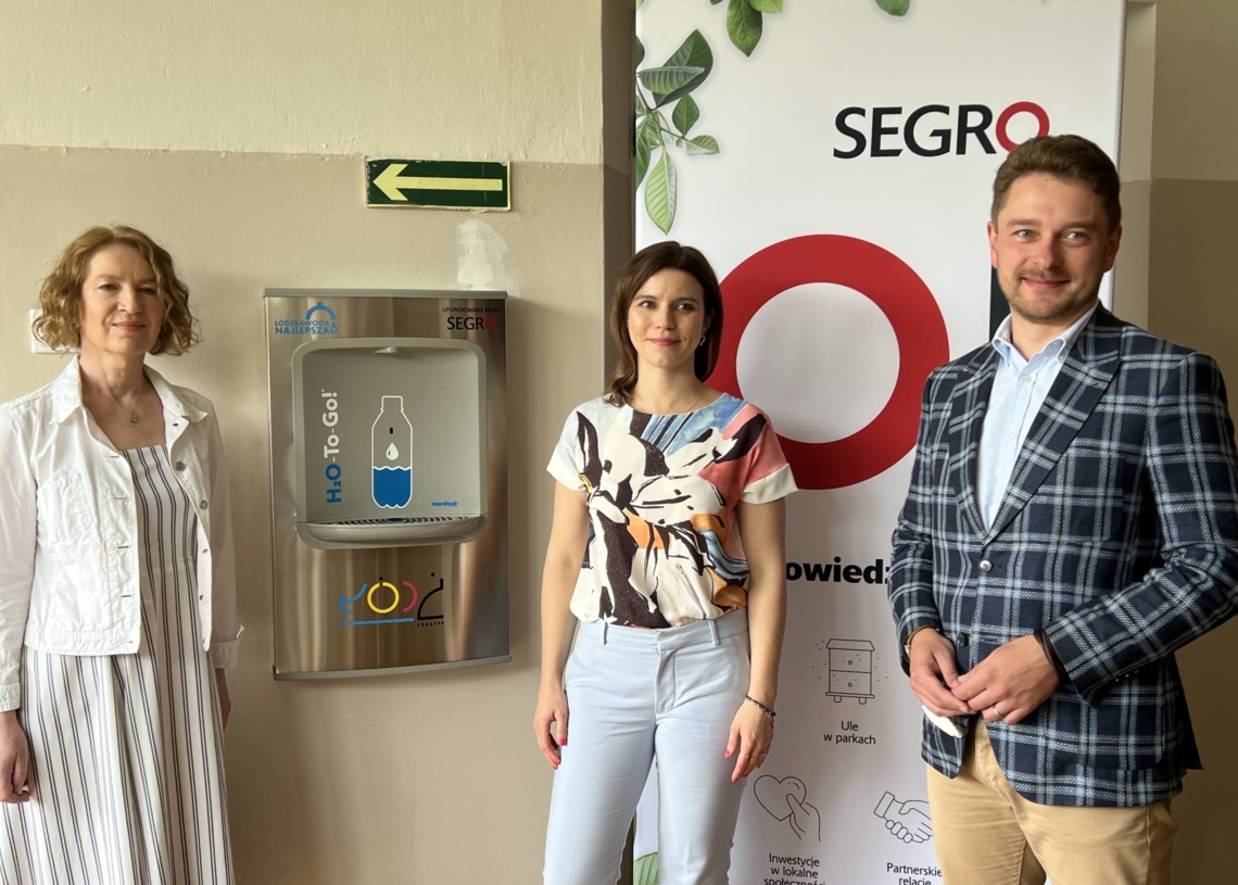 Szkoły wyposażono w zdroje z wodą pitną