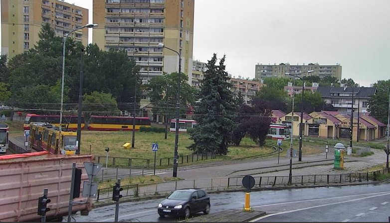 Zatrzymanie ruchu tramwajowego na Rzgowskiej. Opóźnienia na 3 liniach 1 zatrzymanie ruchu tramwajowego na Rzgowskiej