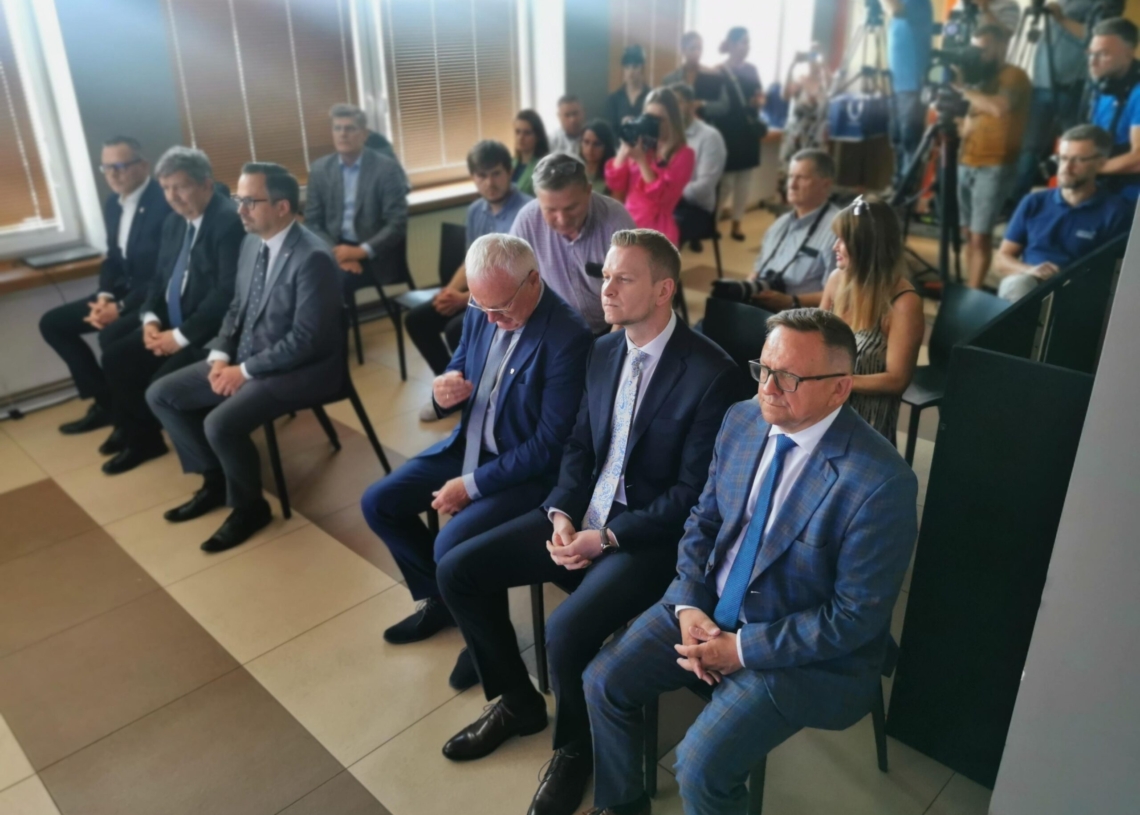 Sieradz: podpisano porozumienie o współpracy ws. budowy węzła przesiadkowego KDP będącego częścią projektu CPK