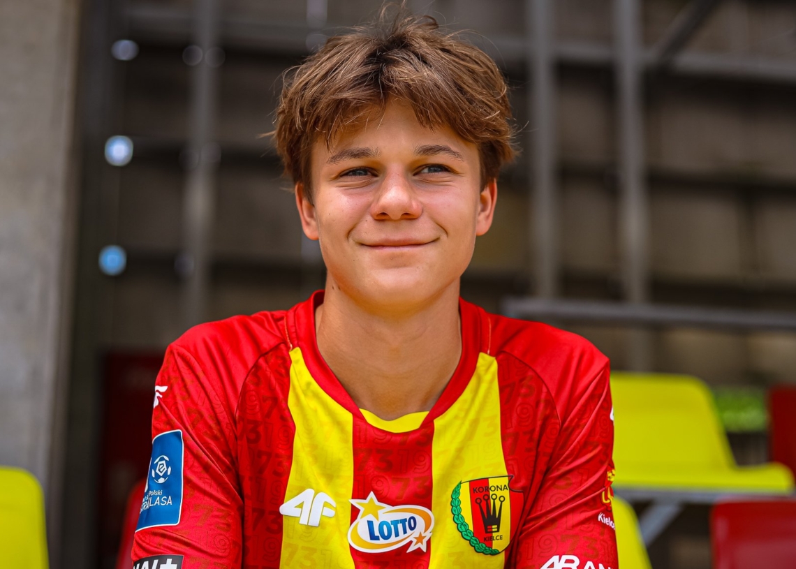 Z IV ligi do ekstraklasy. 17-letni Szymon Gałązka z Łodzi zawodnikiem Korony Kielce 1 Szymon Gałązka piłkarzem Korony Kielce