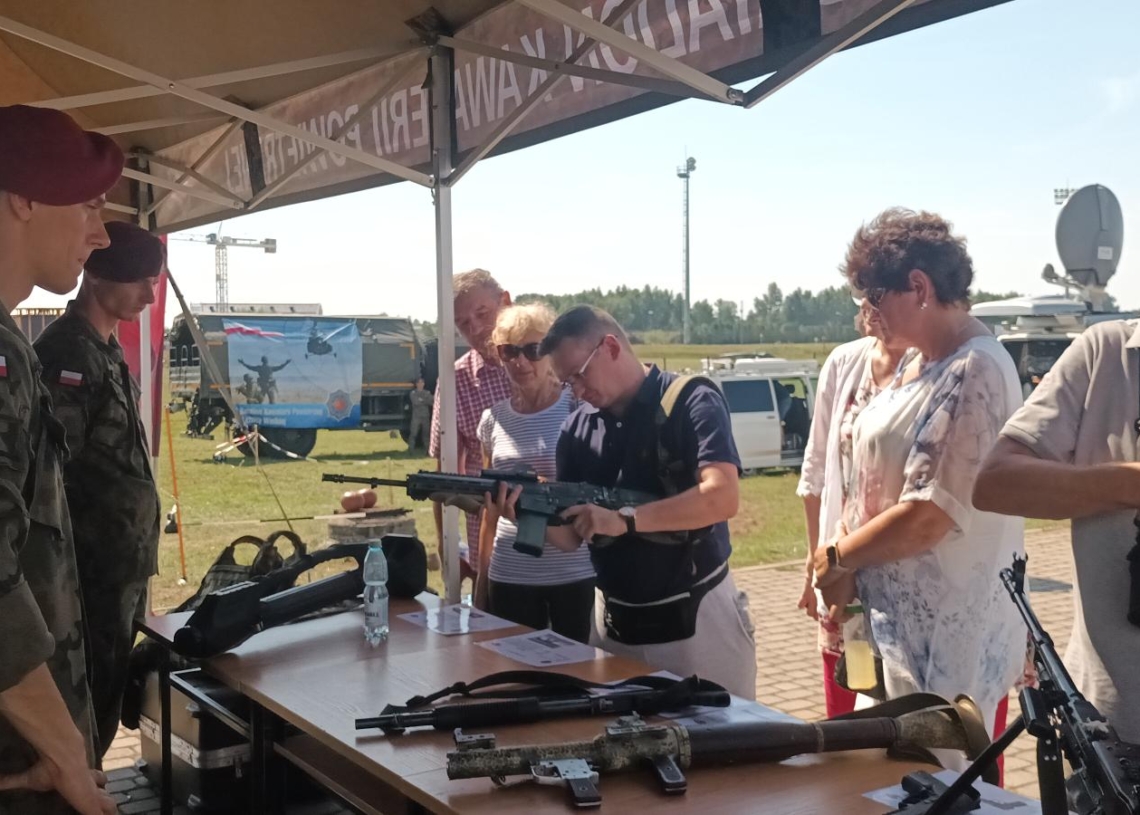 Piknik wojskowy w Uniejowie