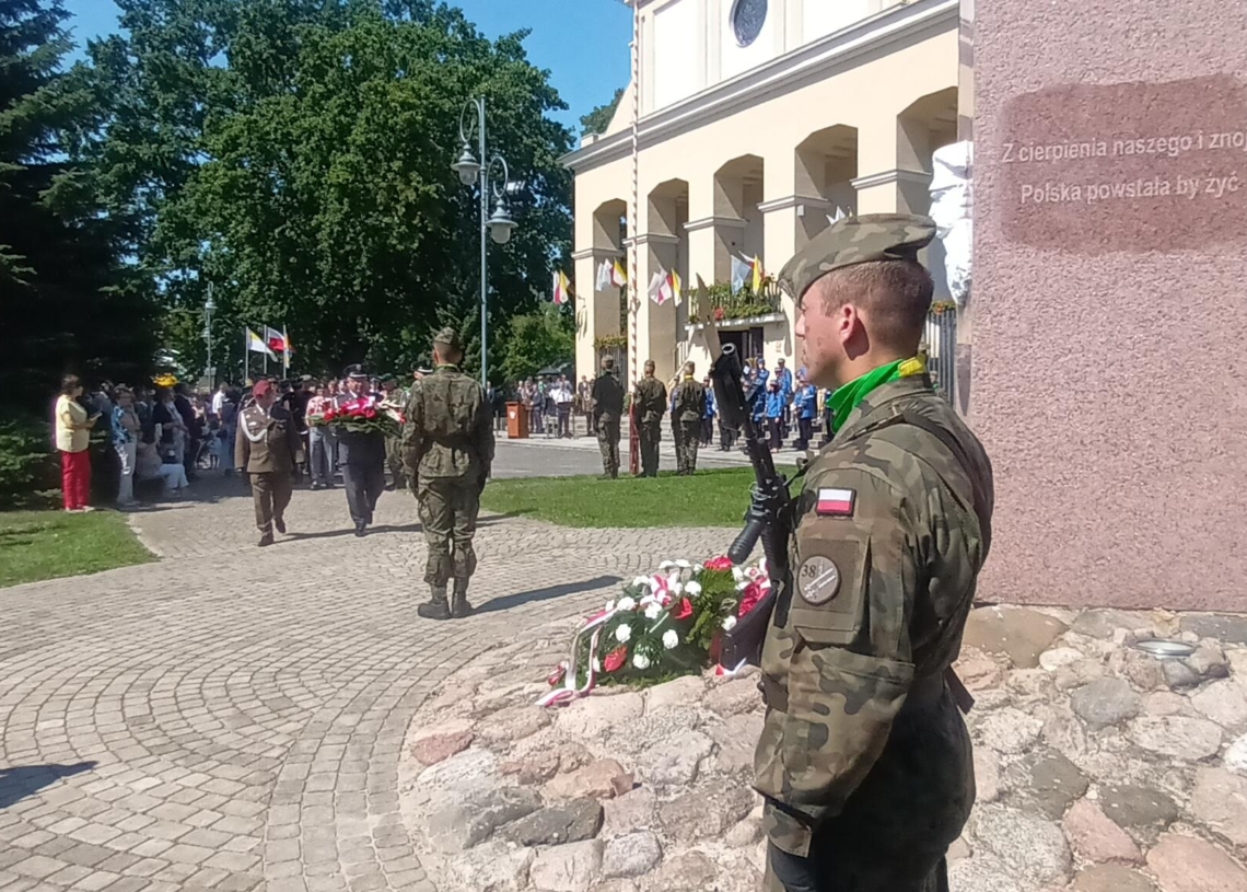 Obchody Święta Wojska Polskiego i X Skierniewickie Spotkania z Historią [ZDJĘCIA]