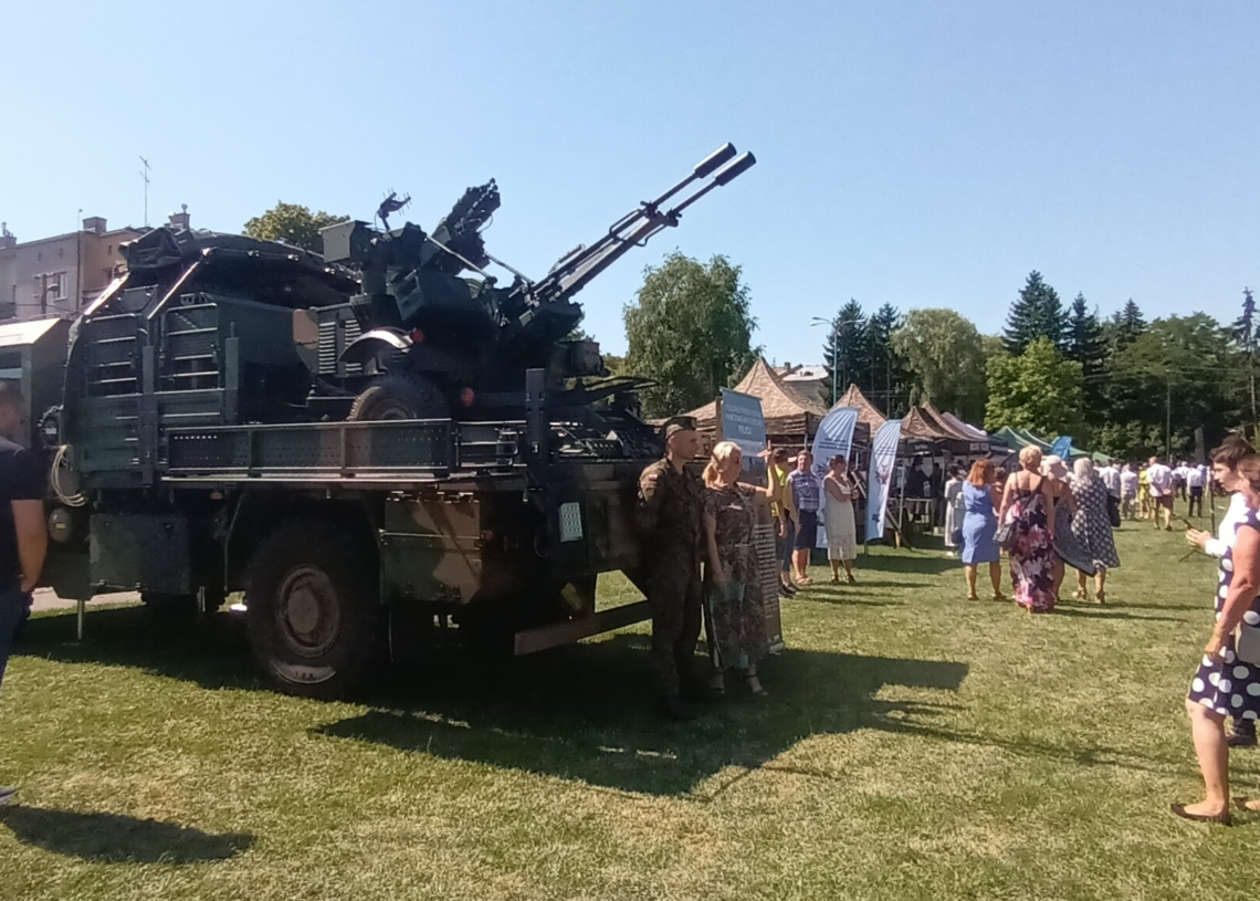 Obchody Święta Wojska Polskiego i X Skierniewickie Spotkania z Historią [ZDJĘCIA]