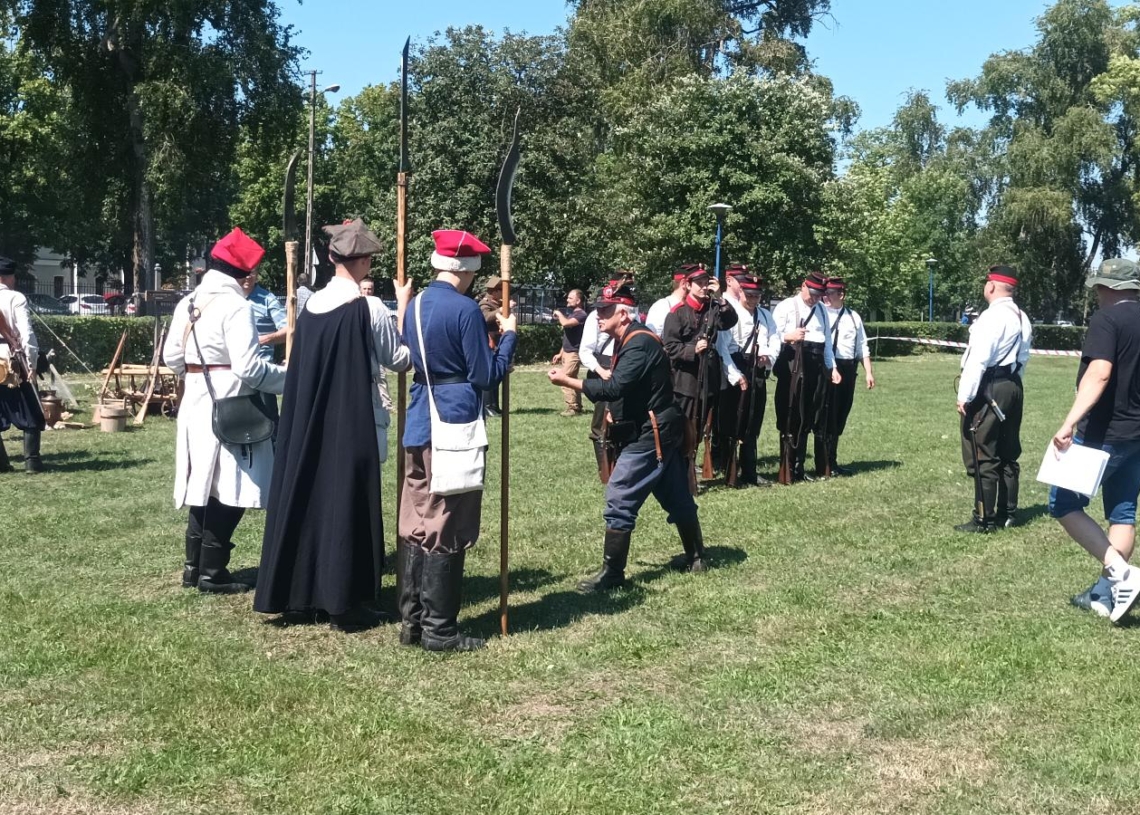 Obchody Święta Wojska Polskiego i X Skierniewickie Spotkania z Historią [ZDJĘCIA]