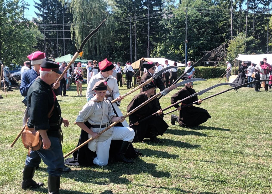 Obchody Święta Wojska Polskiego i X Skierniewickie Spotkania z Historią [ZDJĘCIA]
