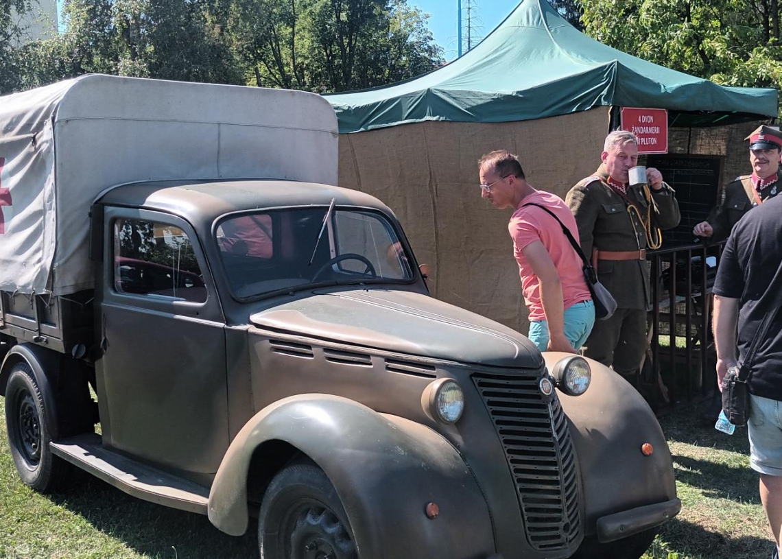 Obchody Święta Wojska Polskiego i X Skierniewickie Spotkania z Historią [ZDJĘCIA]