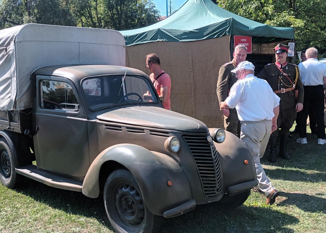 Obchody Święta Wojska Polskiego i X Skierniewickie Spotkania z Historią [ZDJĘCIA]