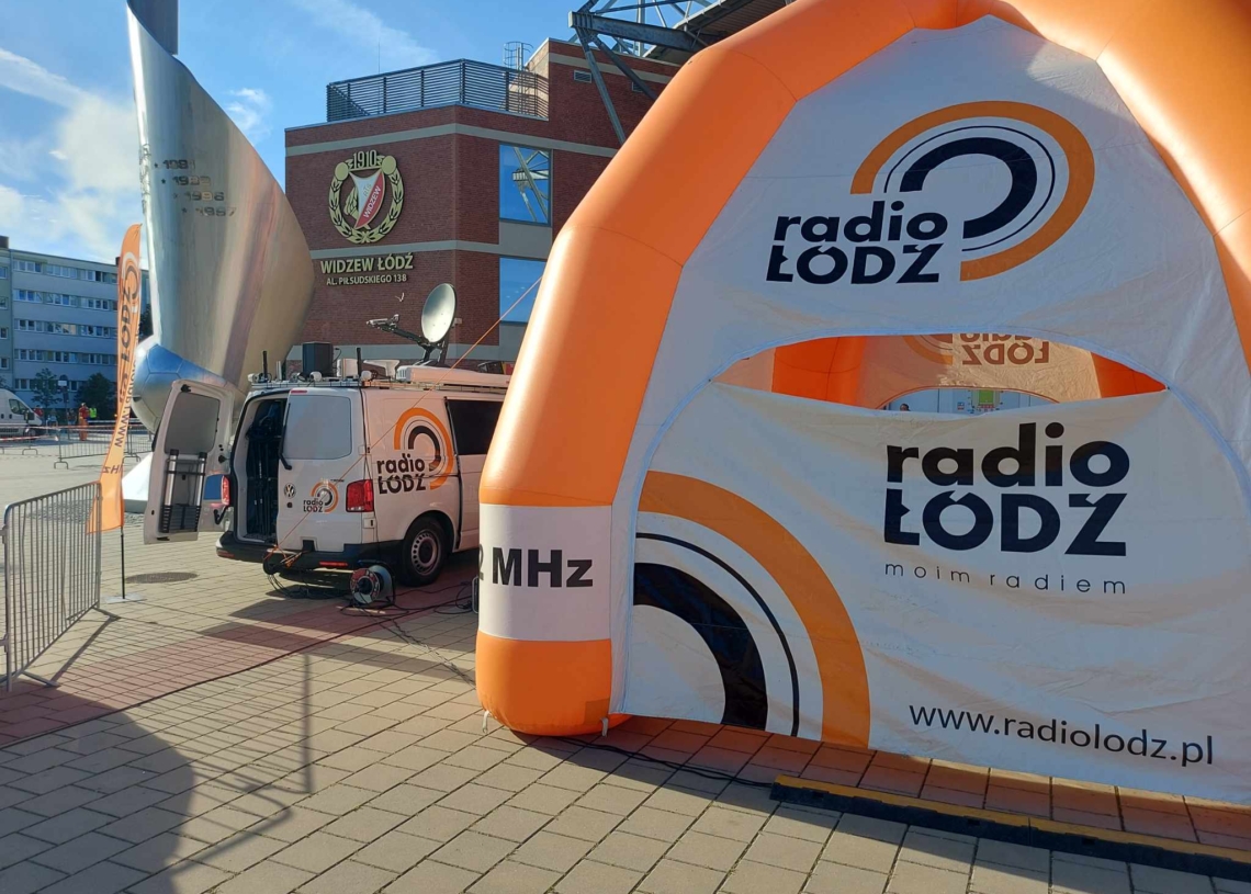 Łódź Summer Festival. Plenerowe studio Radia Łódź na rynku Manufaktury