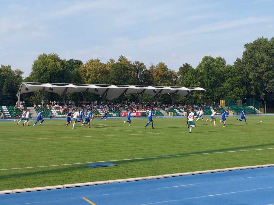 Unia lepsza od Warty w 3-ligowych derbach województwa. Lechia i GKS wciąż z kompletem punktów