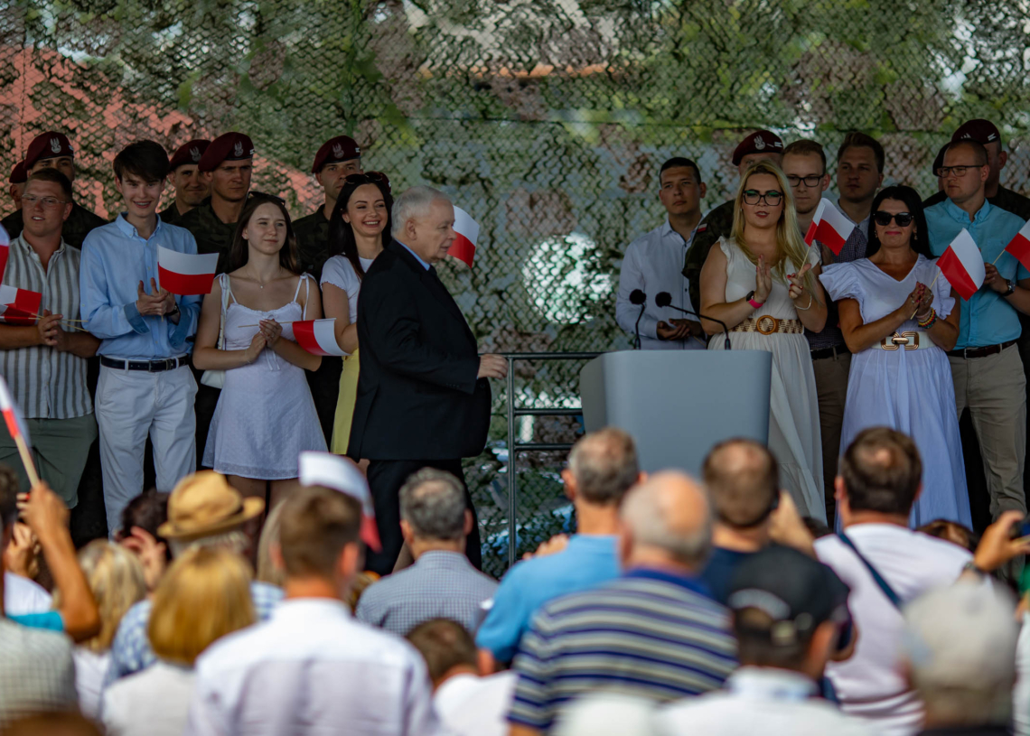 Wicepremier Jarosław Kaczyński na pikniku wojskowym w Uniejowie [ZDJĘCIA]