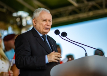 Wicepremier Jarosław Kaczyński na pikniku wojskowym w Uniejowie