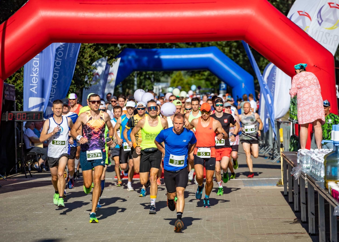 Mororun w Aleksandrowie Łódzkim. 9. bieg na Święto Wojska Polskiego [ZDJĘCIA]