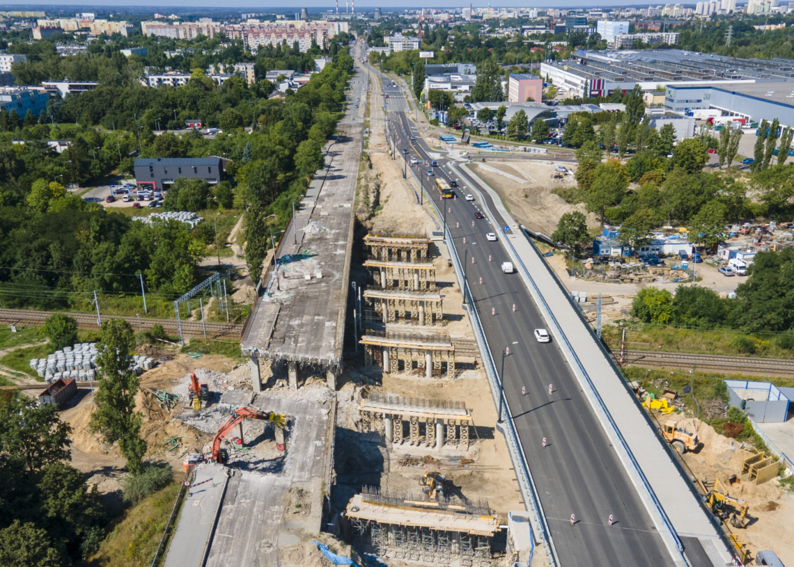 Modernizacja wiaduktów na Przybyszewskiego. Rozpoczął się demontaż południowej estakady [ZDJĘCIA]
