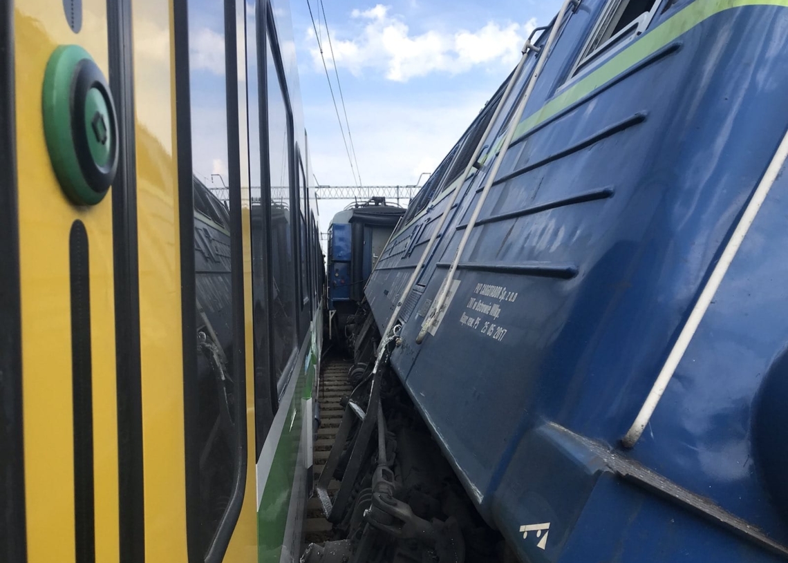 Zderzenie pociągów w Skierniewicach. Ewakuacja 32 pasażerów, utrudnienia w ruchu
