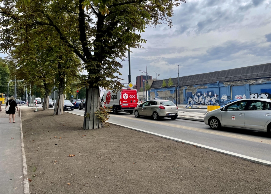 Modernizacja ulicy Północnej. Nowe torowisko jest już ułożone na niemal całej długości [ZDJĘCIA + WIDEO]
