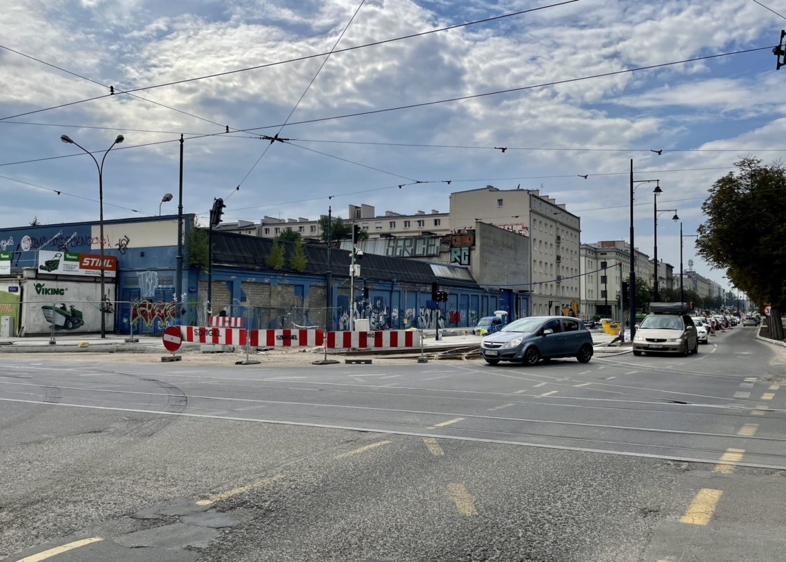 Modernizacja ulicy Północnej. Nowe torowisko jest już ułożone na niemal całej długości [ZDJĘCIA + WIDEO]