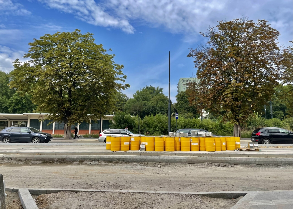 Modernizacja ulicy Północnej. Nowe torowisko jest już ułożone na niemal całej długości [ZDJĘCIA + WIDEO]