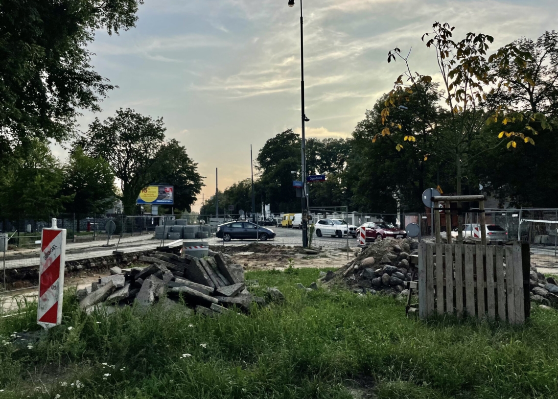 Przebudowa ulicy Cmentarnej. Rozpoczęło się wylewanie betonowej podbudowy [ZDJĘCIA +WIDEO]