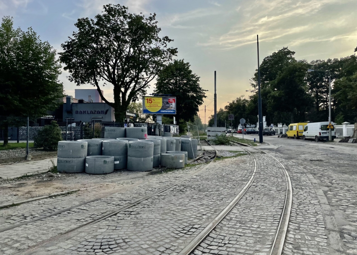Przebudowa ulicy Cmentarnej. Rozpoczęło się wylewanie betonowej podbudowy [ZDJĘCIA +WIDEO]