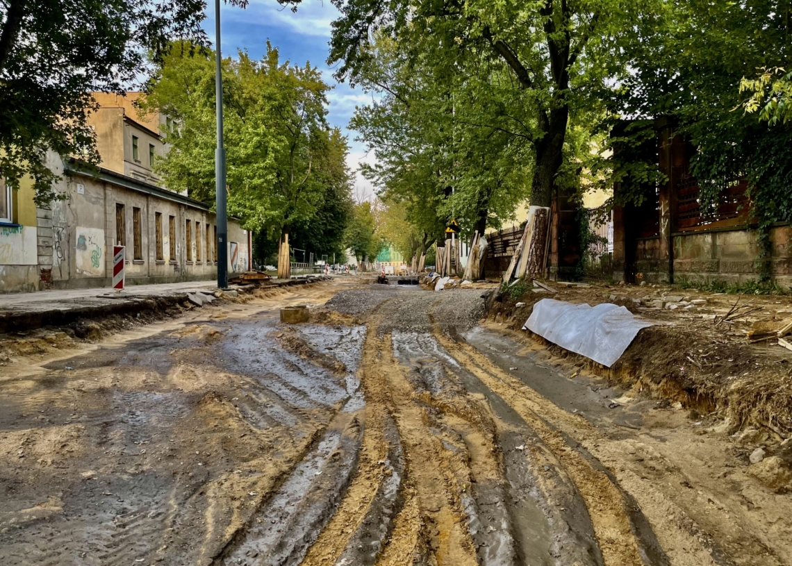 Przebudowa ulicy Cmentarnej. Rozpoczęło się wylewanie betonowej podbudowy [ZDJĘCIA +WIDEO]