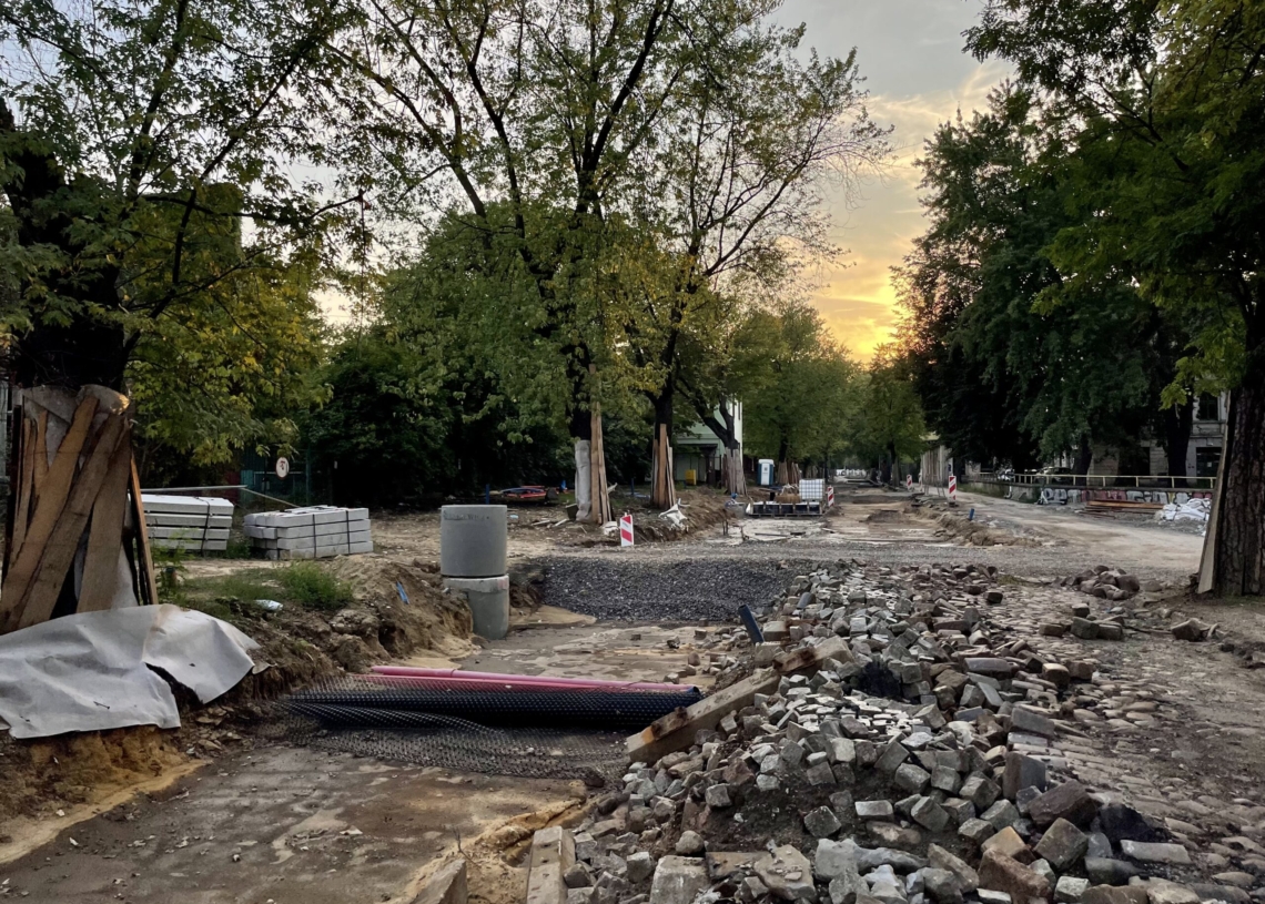 Przebudowa ulicy Cmentarnej. Rozpoczęło się wylewanie betonowej podbudowy [ZDJĘCIA +WIDEO]