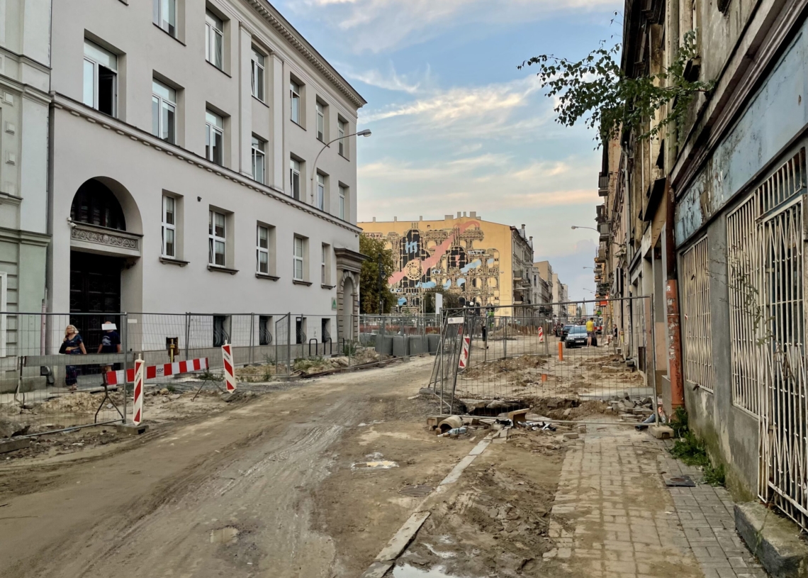 Modernizacja ulicy Legionów. Podbudowa pod torowisko wylana na 2 odcinkach [ZDJĘCIA + WIDEO]