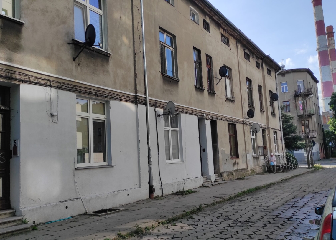 Problemy mieszkańców kamienicy przy ulicy Wróblewskiego w Łodzi