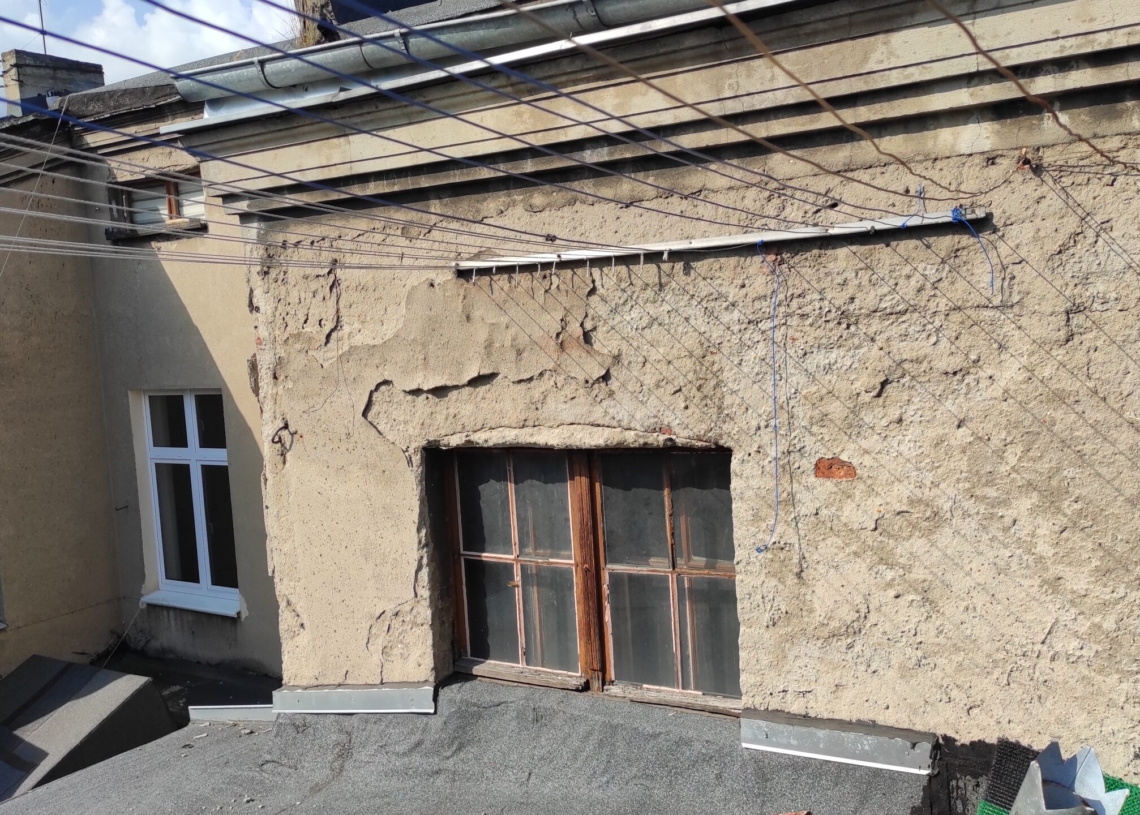 Problemy mieszkańców kamienicy przy ulicy Wróblewskiego w Łodzi