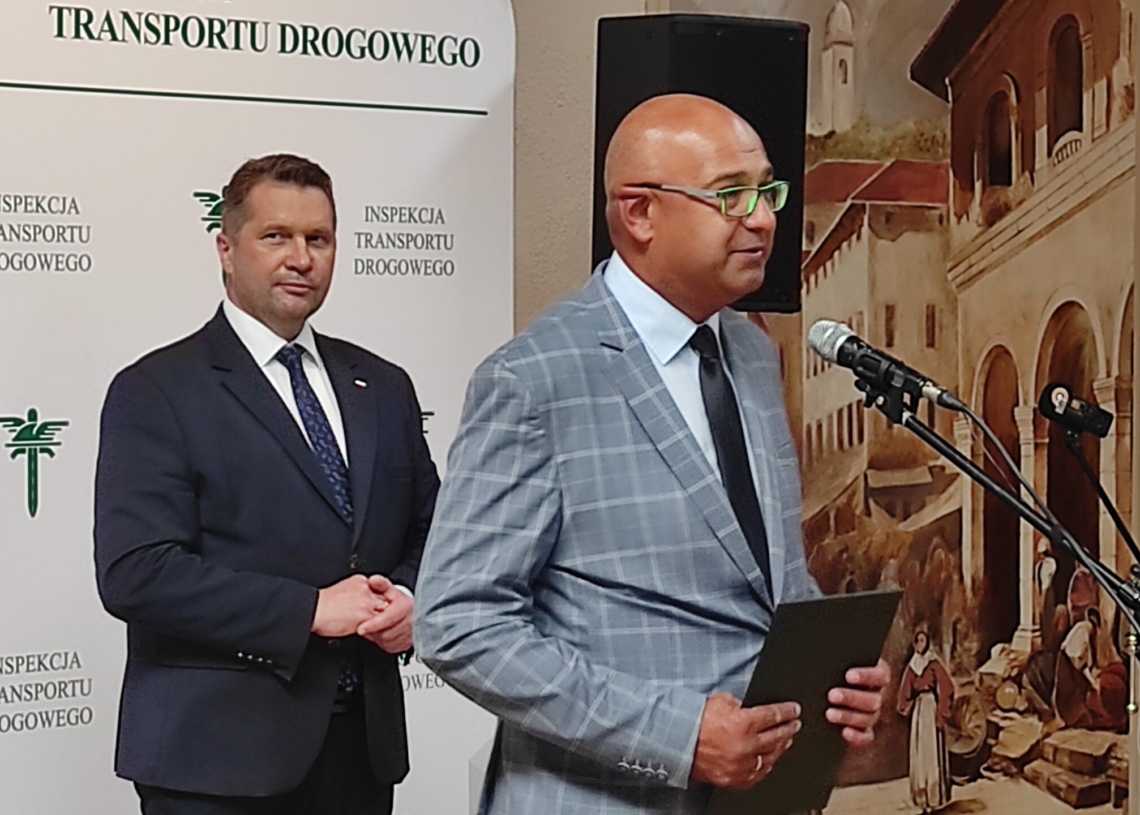 „Bezpiecznie w szkole i po szkole” – wspólne warsztaty MEiN oraz ITD w rzgowskim parku rozrywki