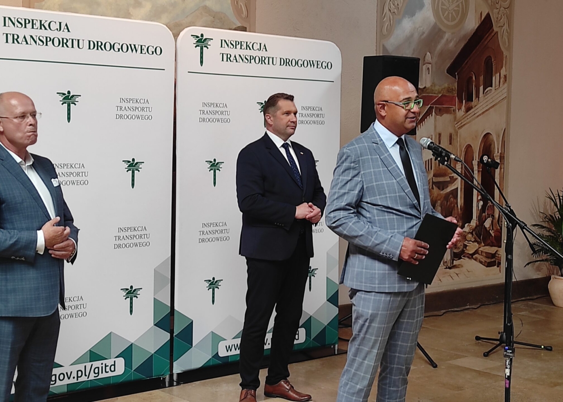 „Bezpiecznie w szkole i po szkole” – wspólne warsztaty MEiN oraz ITD w rzgowskim parku rozrywki