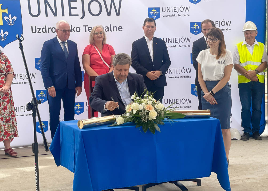 Tężnia solankowa w Uniejowie. Wmurowano kamień węgielny