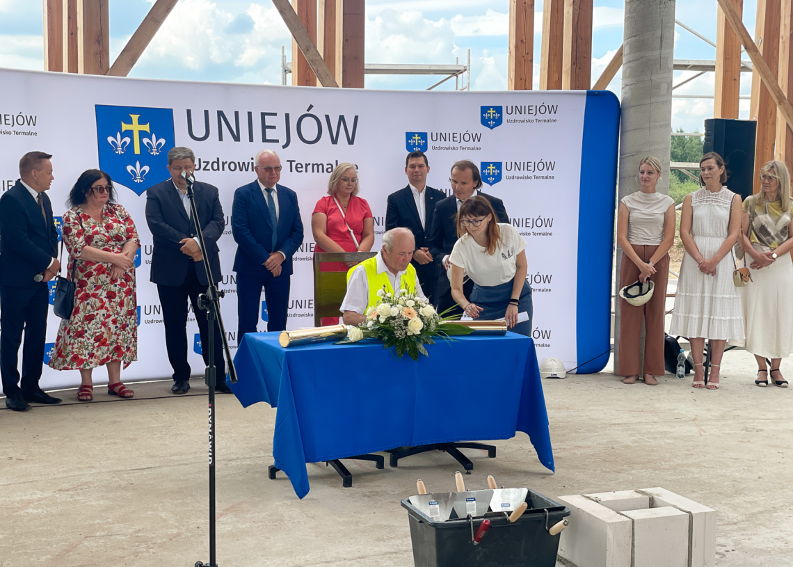 Tężnia solankowa w Uniejowie. Wmurowano kamień węgielny
