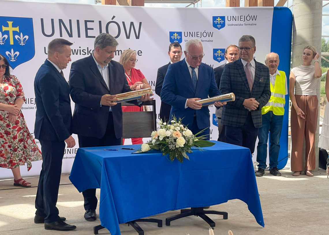 Tężnia solankowa w Uniejowie. Wmurowano kamień węgielny