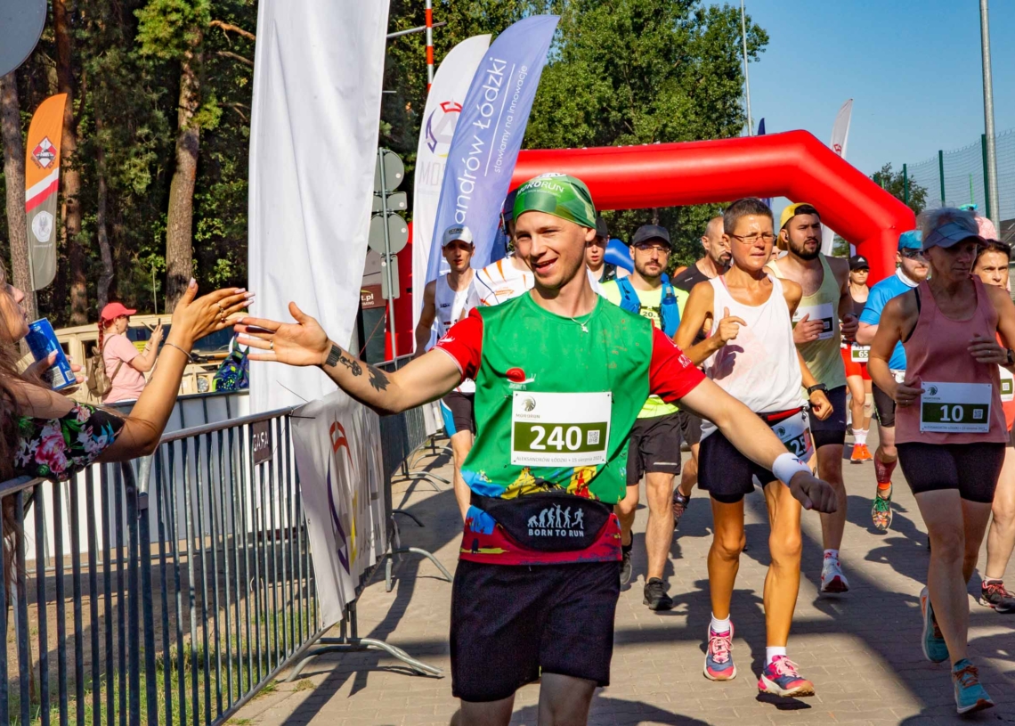 Mororun w Aleksandrowie Łódzkim. 9. bieg na Święto Wojska Polskiego [ZDJĘCIA]