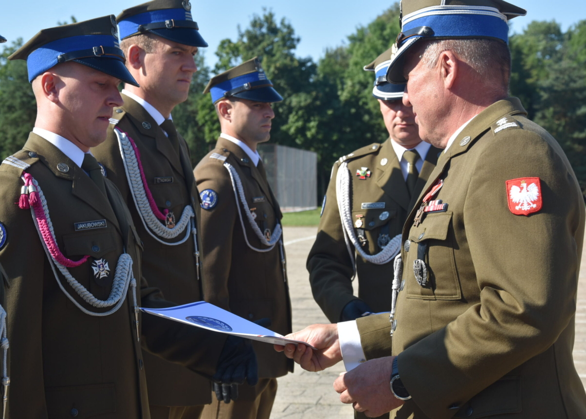 W 15 Sieradzkiej Brygadzie Wsparcia Dowodzenia uczczono dziś (11.08) Święto Wojska Polskiego [ZDJĘCIA]