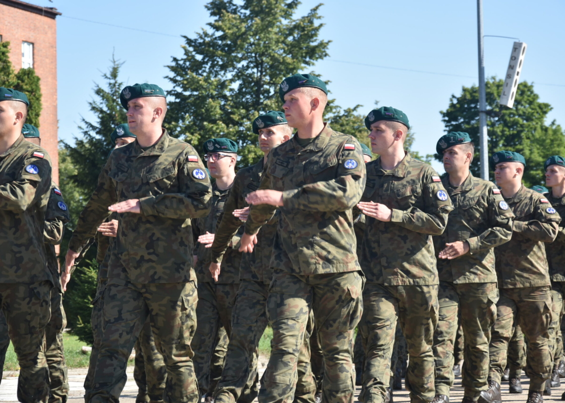 W 15 Sieradzkiej Brygadzie Wsparcia Dowodzenia uczczono dziś (11.08) Święto Wojska Polskiego [ZDJĘCIA]